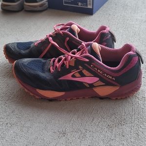 Brooks Cascadia Trail Running & Hiking Shoes in Excellent Condition